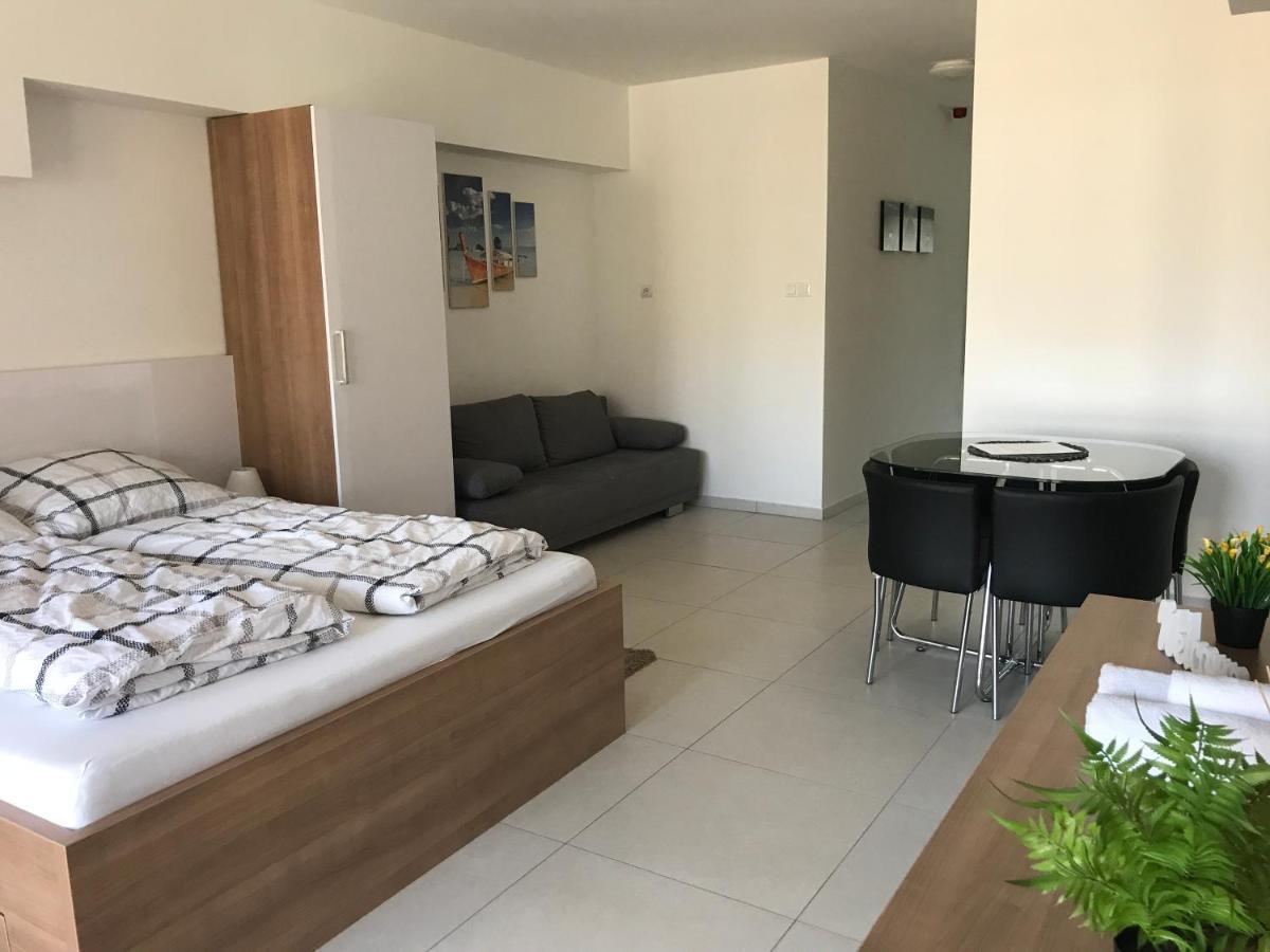 塞格德Tisza Gyongye Apartmanhaz公寓 外观 照片
