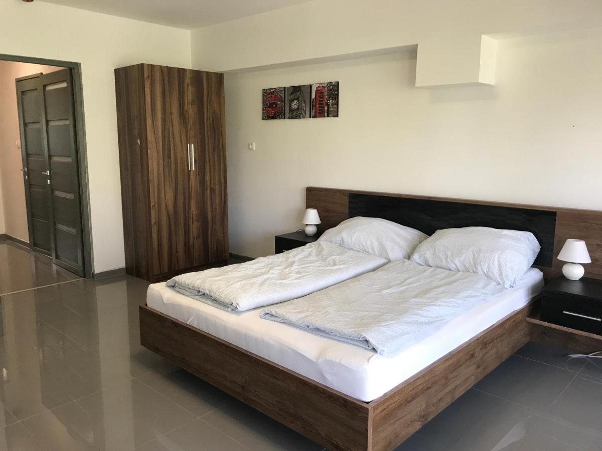 塞格德Tisza Gyongye Apartmanhaz公寓 外观 照片